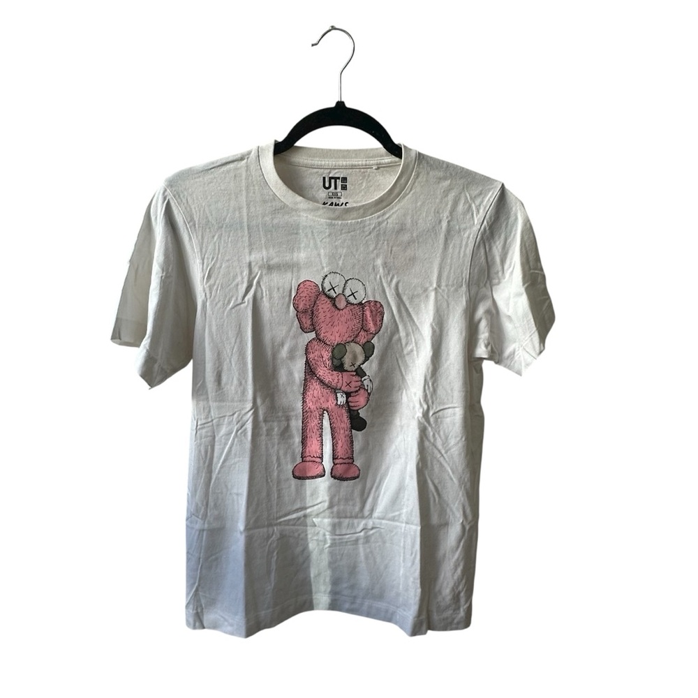 Kaws x Uniqlo Summer BFF Tee White & Pink Men’s Size XXS Excellent Condition